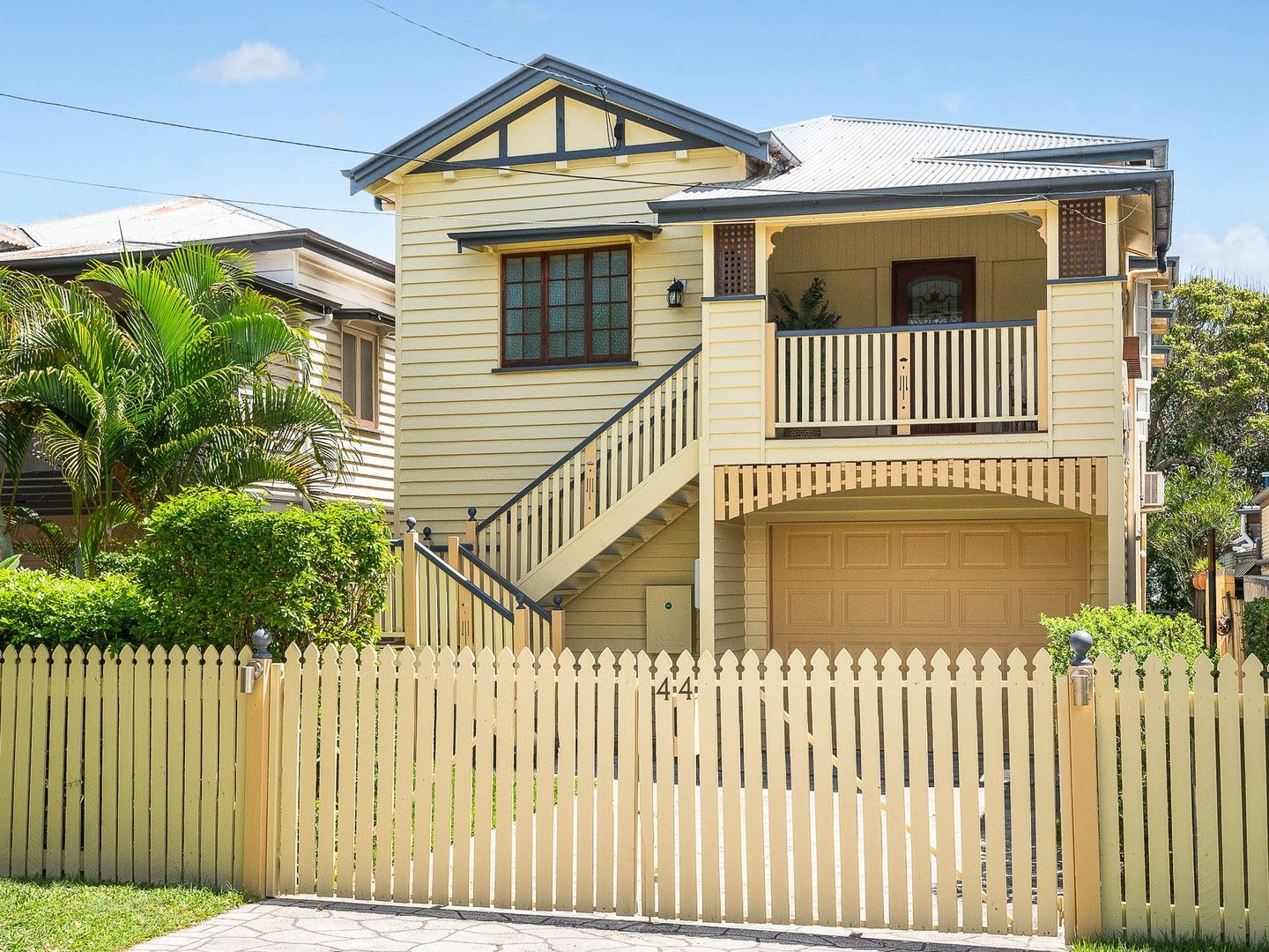 5 bedrooms House in 44 Bilyana Street BALMORAL QLD, 4171