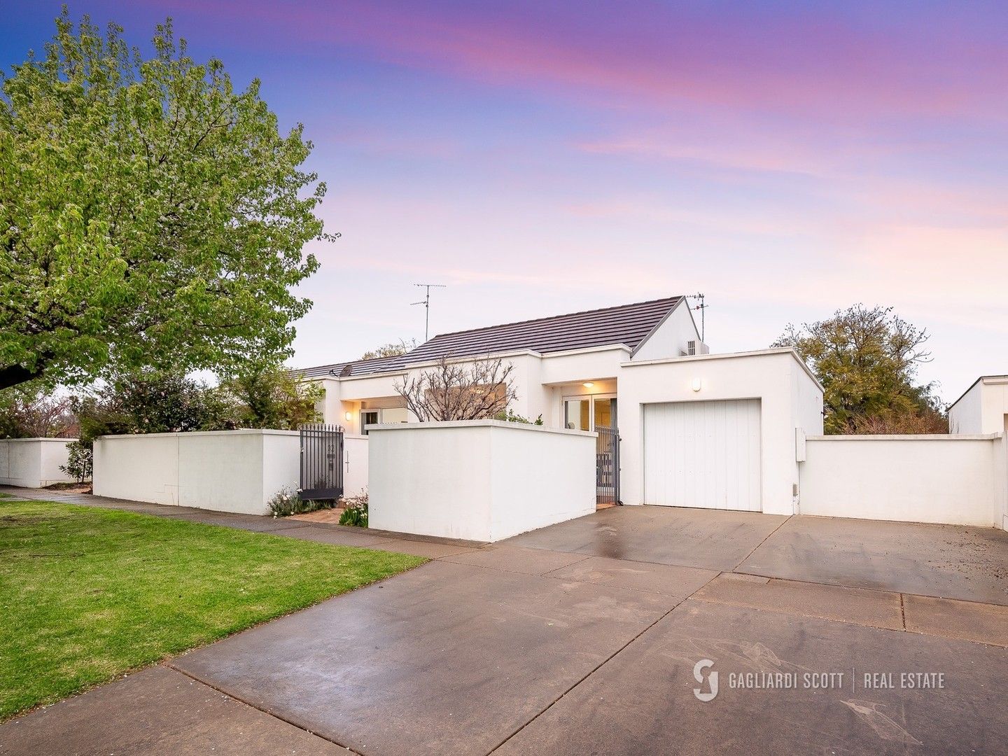 2 bedrooms Townhouse in 32 Knight Street SHEPPARTON VIC, 3630