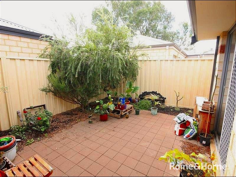 5/9 Gladstone Road, Armadale WA 6112, Image 2