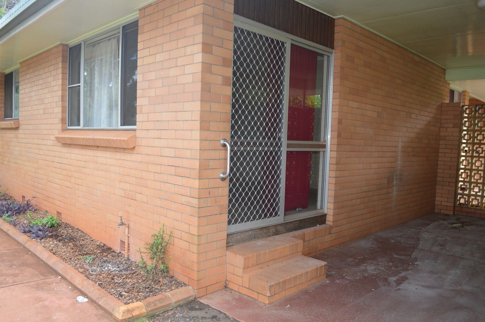 2 bedrooms Apartment / Unit / Flat in 1/5 Jarrah Street EAST TOOWOOMBA QLD, 4350