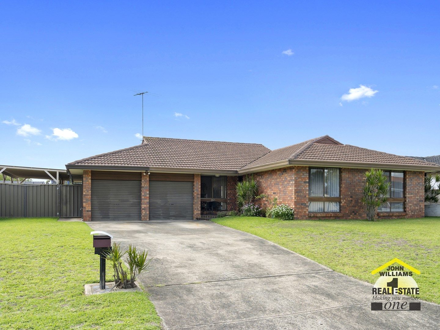 15 Buckingham Crescent, Chipping Norton NSW 2170, Image 0