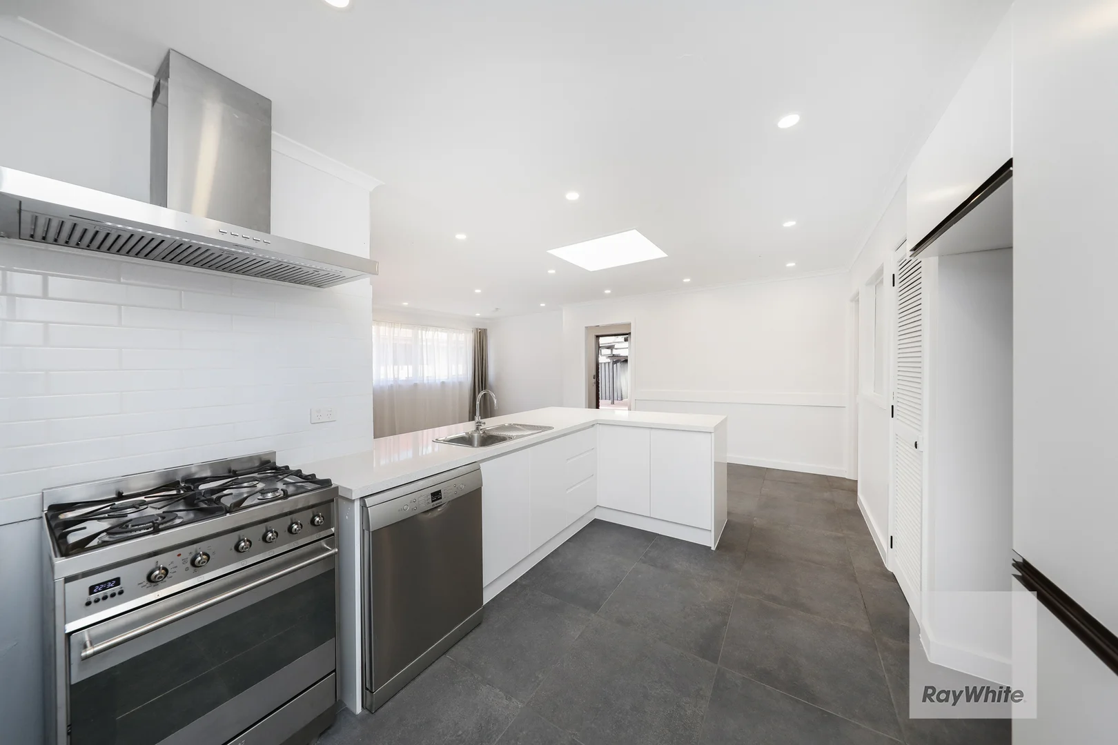 Additional image 10 of 2 Power Close, Gladstone Park VIC 3043