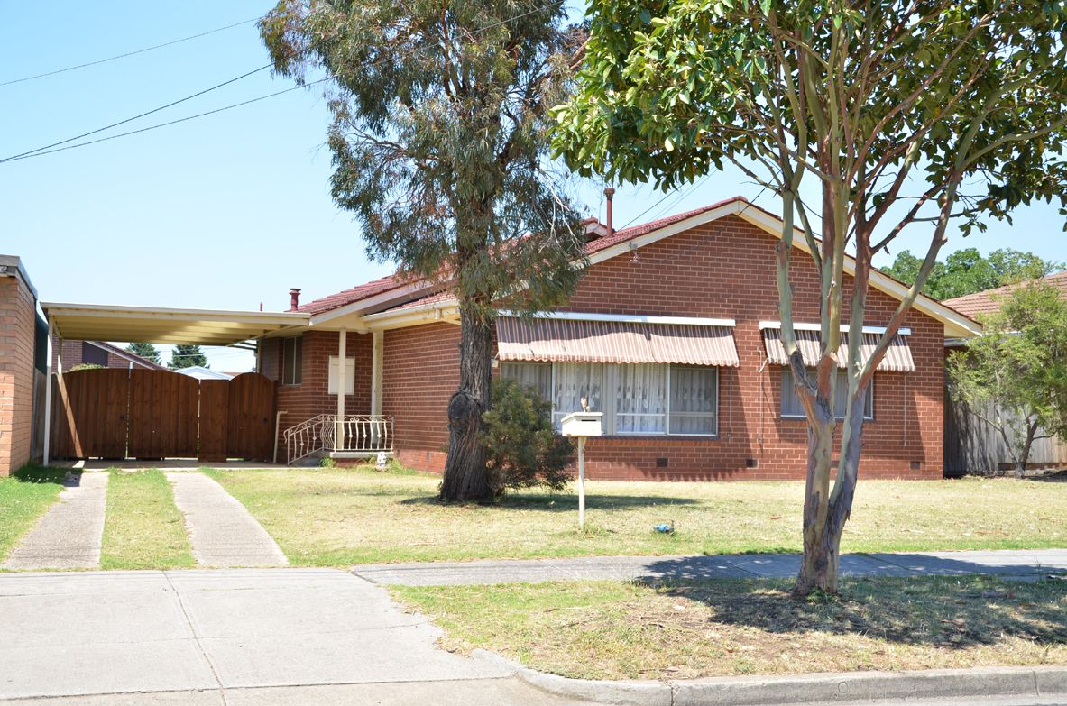 3 bedrooms House in 11 Talintyre Road SUNSHINE WEST VIC, 3020