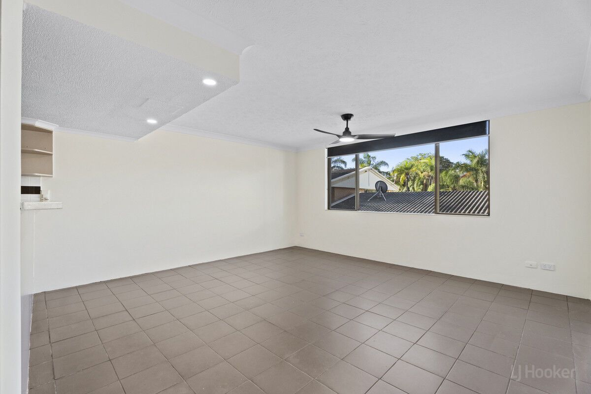 5/21 Huth Street, Labrador QLD 4215, Image 2