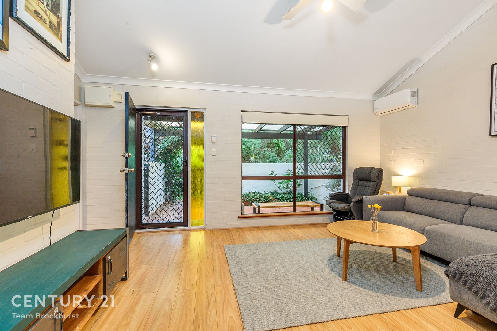 8/30 Mitchell Street, Bentley WA 6102, Image 2