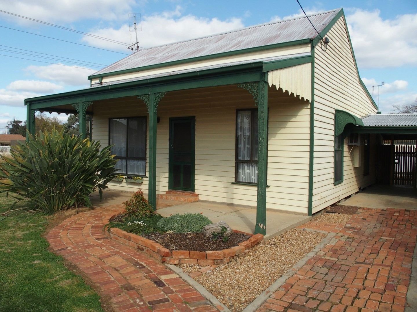 2 Oak Street, Cobram VIC 3644, Image 0