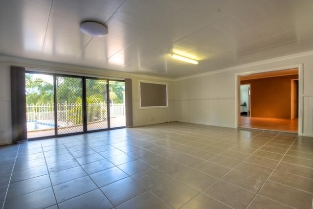 16 Islandview Street, BARELLAN POINT QLD 4306, Image 1