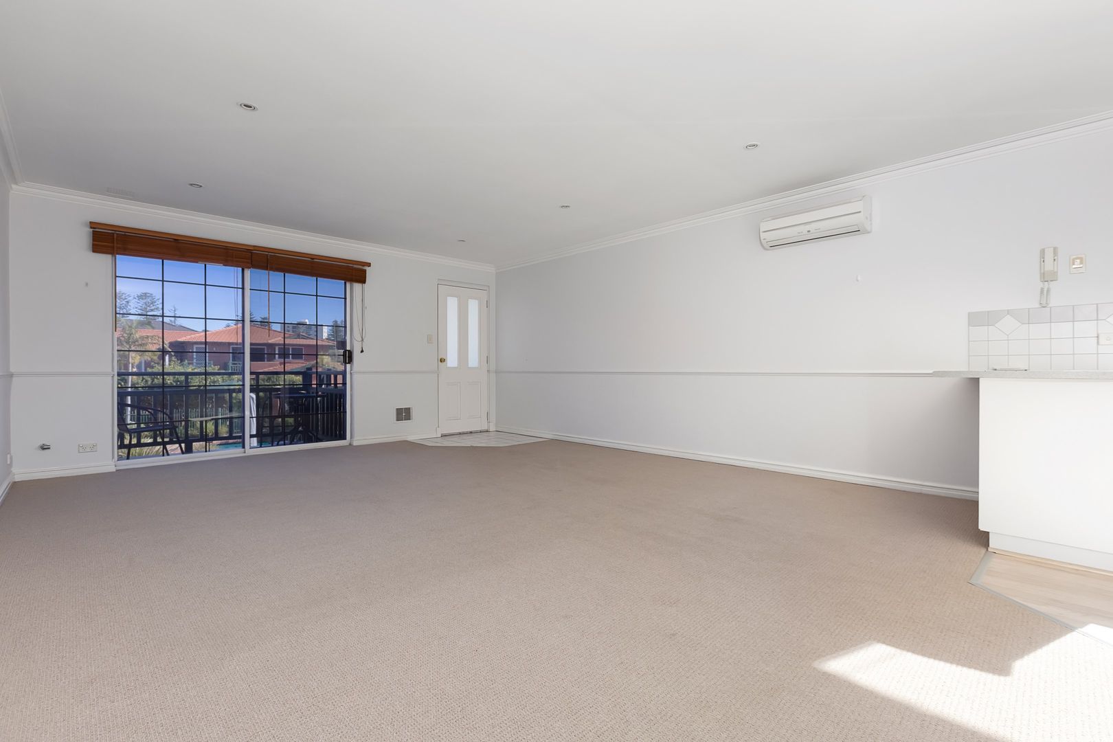 19/6 Stuart Street, Mosman Park WA 6012, Image 2