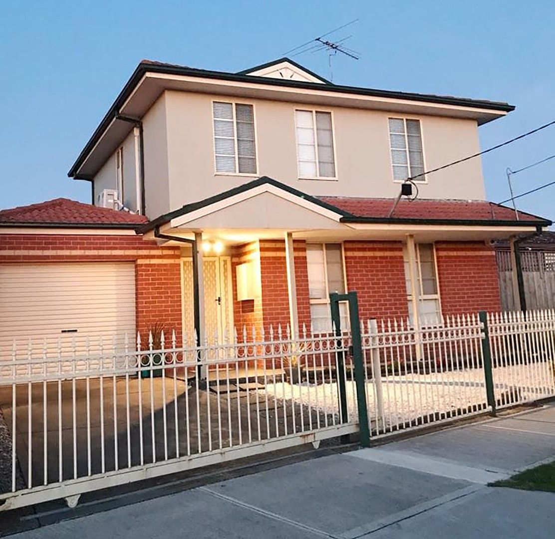 3 bedrooms Apartment / Unit / Flat in 4/24 Bailey Street ST ALBANS VIC, 3021
