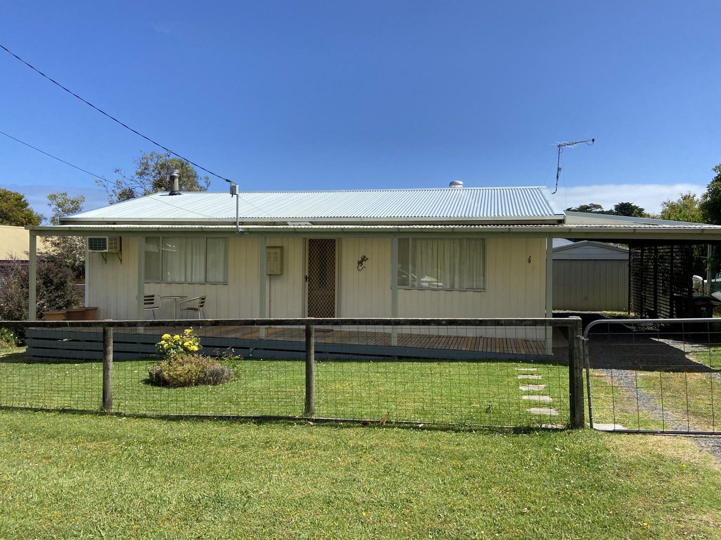 2 bedrooms House in 14 Franklyn Street RHYLL VIC, 3923