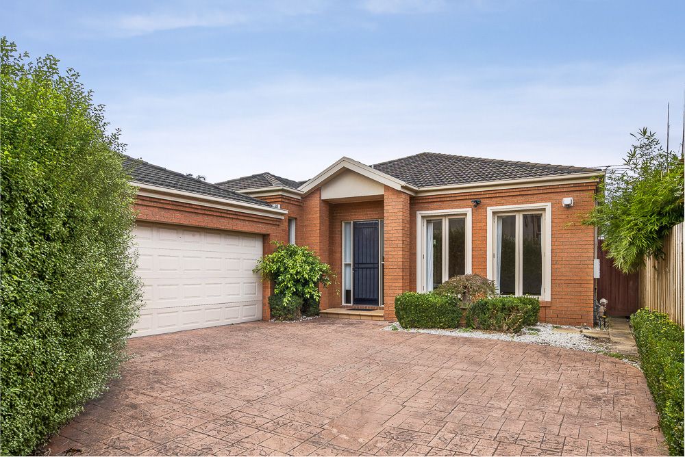 4 bedrooms Villa in 2/16 Griffiths Street CAULFIELD SOUTH VIC, 3162