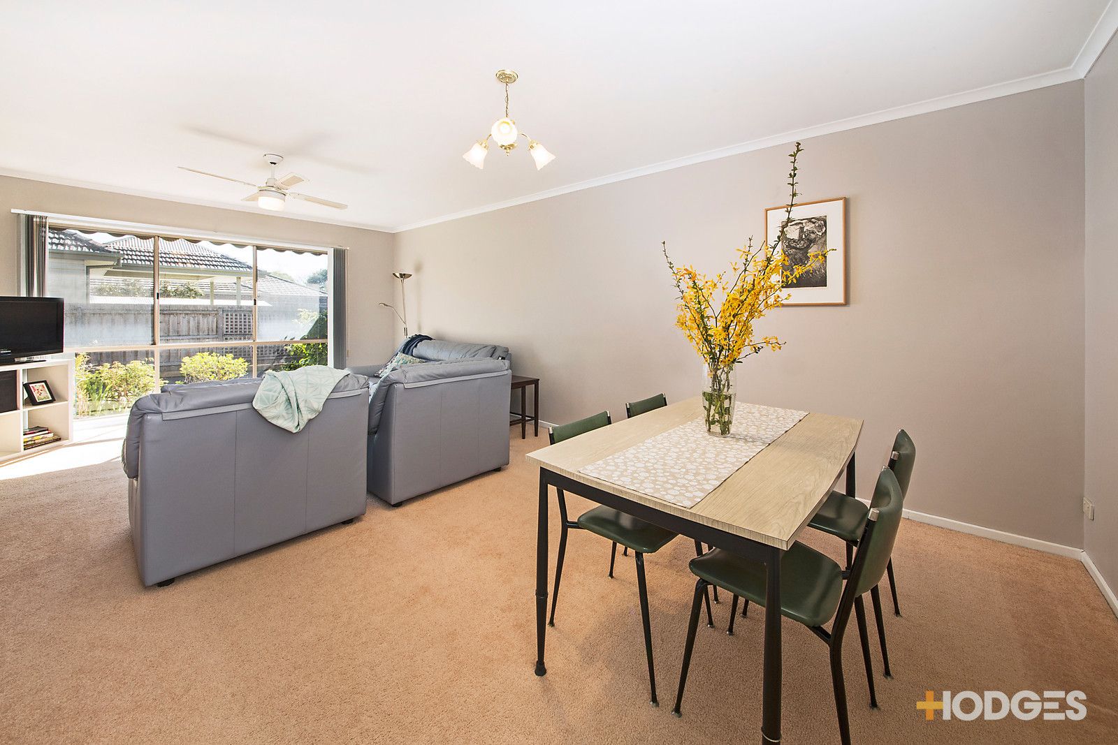 2/2 Charlton Street, Bentleigh VIC 3204, Image 2