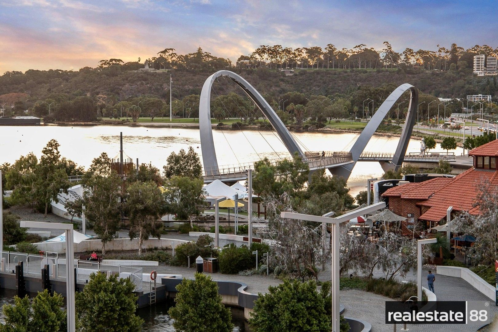 1 bedrooms Apartment / Unit / Flat in 404/11 Barrack Sqaure PERTH WA, 6000