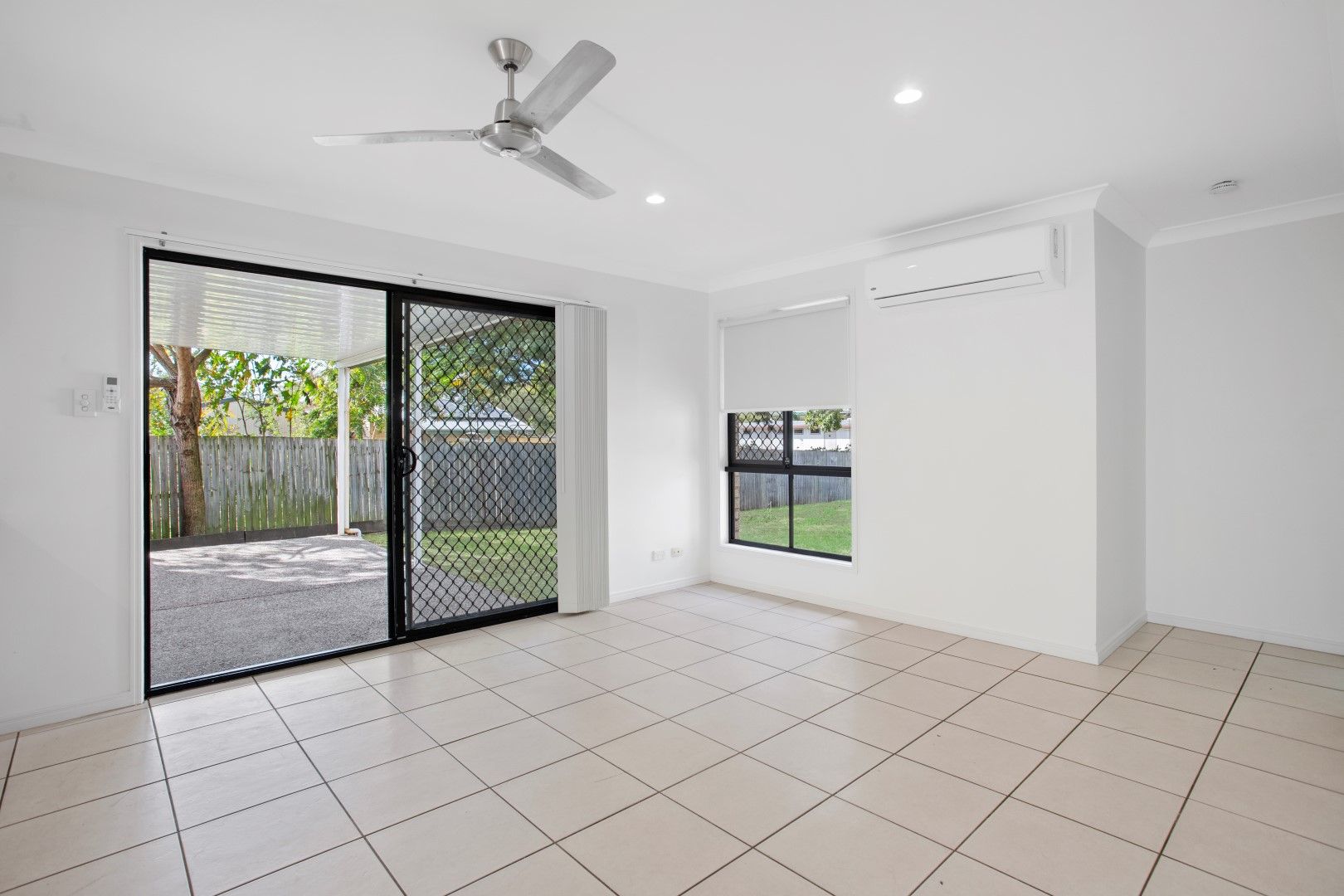 4 Ronayne Circle, One Mile QLD 4305, Image 2