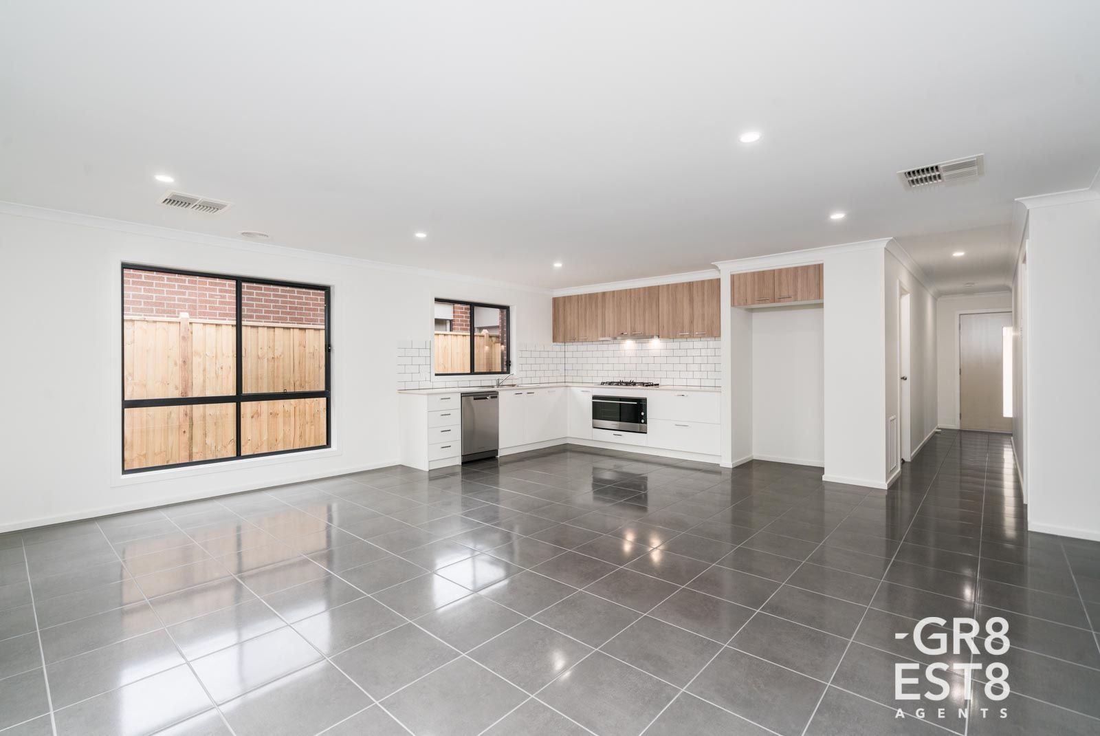 21 Berringarra Road, Officer VIC 3809, Image 2