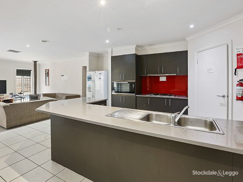 Room 5, 5 Ficinia Mews, Highton VIC 3216, Image 1