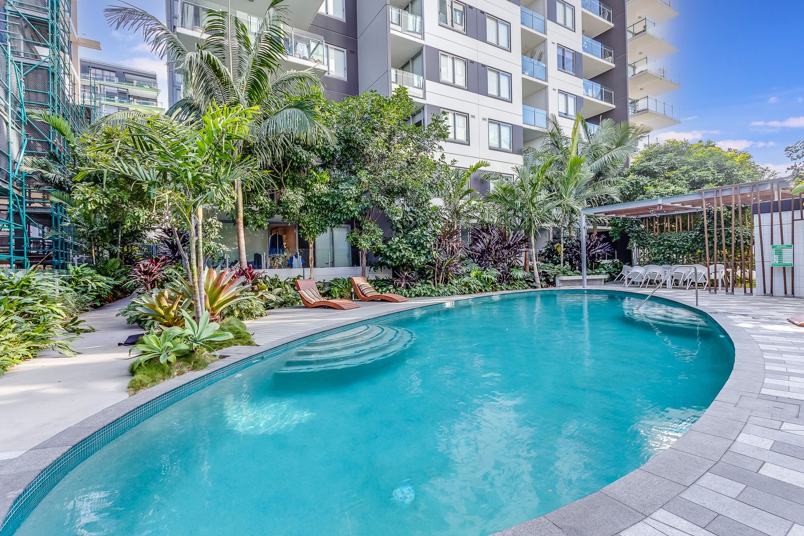 10806/16 Edmondstone Street, South Brisbane QLD 4101, Image 1