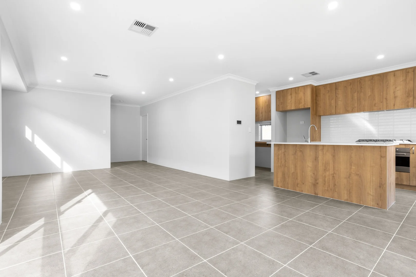 Additional image 3 of 19 Portofino Loop, Coogee WA 6166