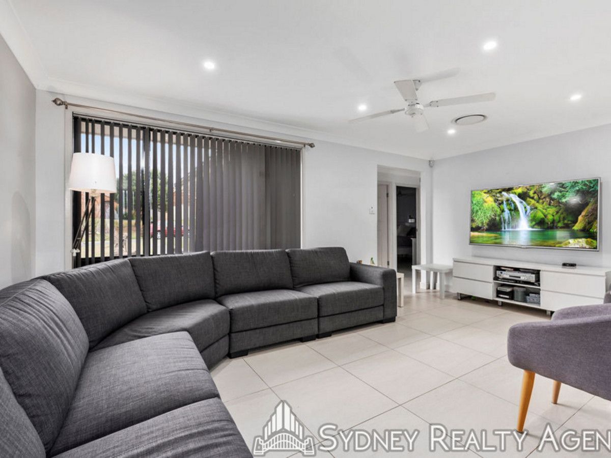 5 Riesling Place, Eschol Park NSW 2558, Image 2