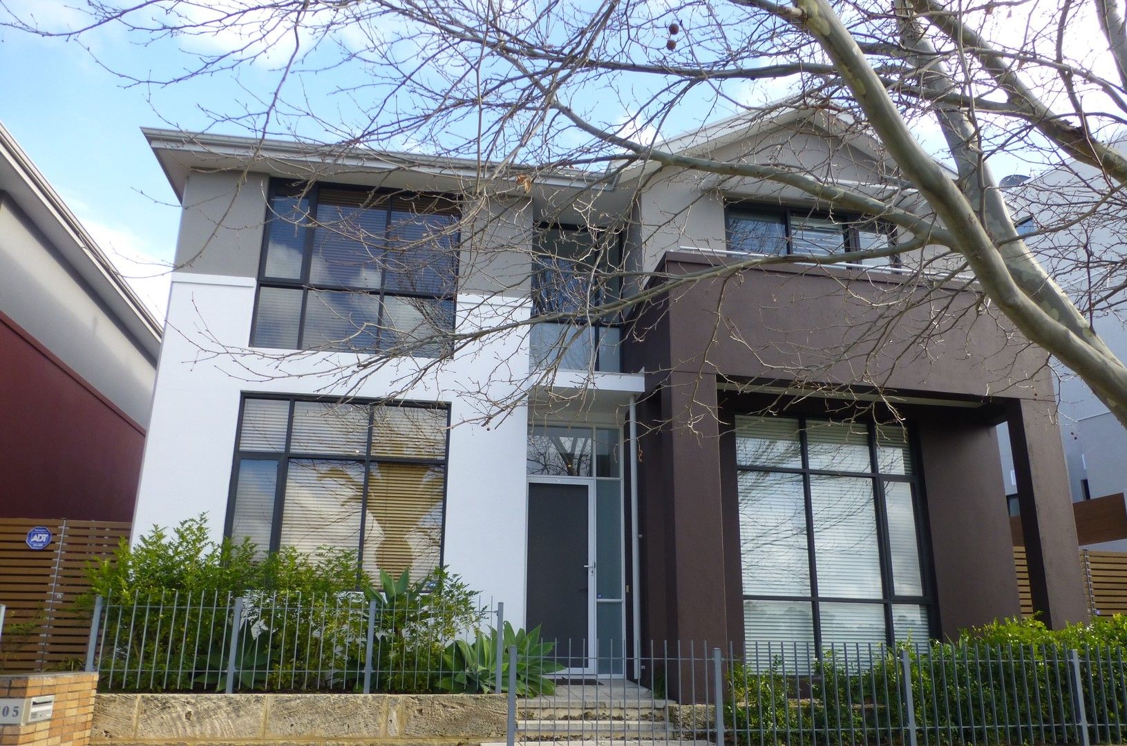 105 Victoria Park Drive, Burswood WA 6100 House For Rent 1,000 Domain