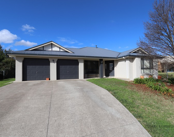 17 O'reilly Place, Llanarth NSW 2795