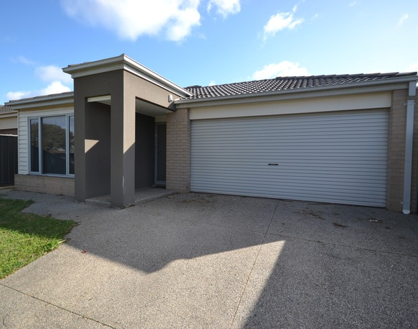 14 Longfield Way, Deer Park VIC 3023