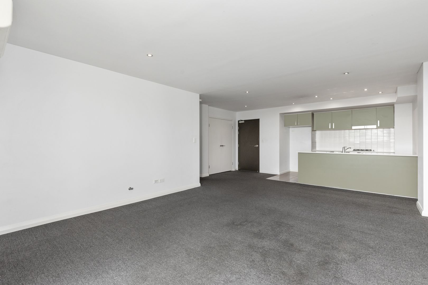 408/18 Smart Street, Charlestown NSW 2290, Image 2