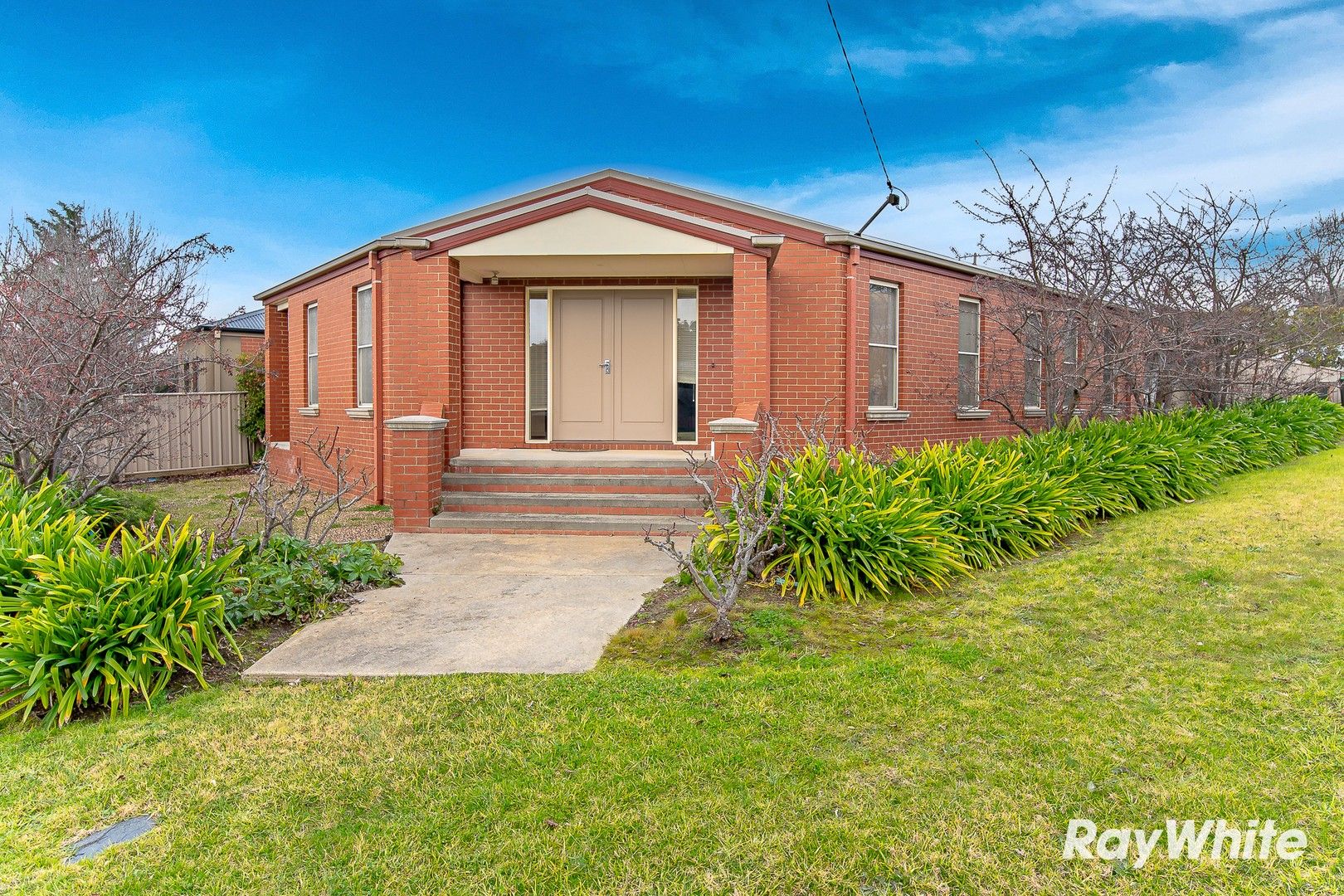 253 Carpenter Street, Spring Gully VIC 3550 House For Rent 375