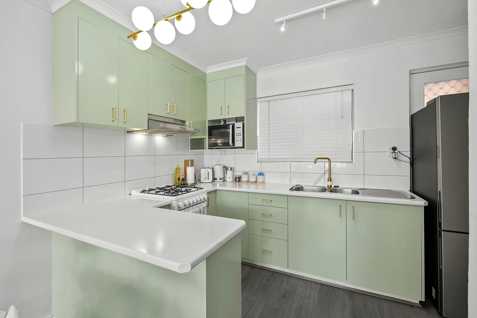 Additional image 7 of 4/11 Carl Street, Woolloongabba QLD 4102