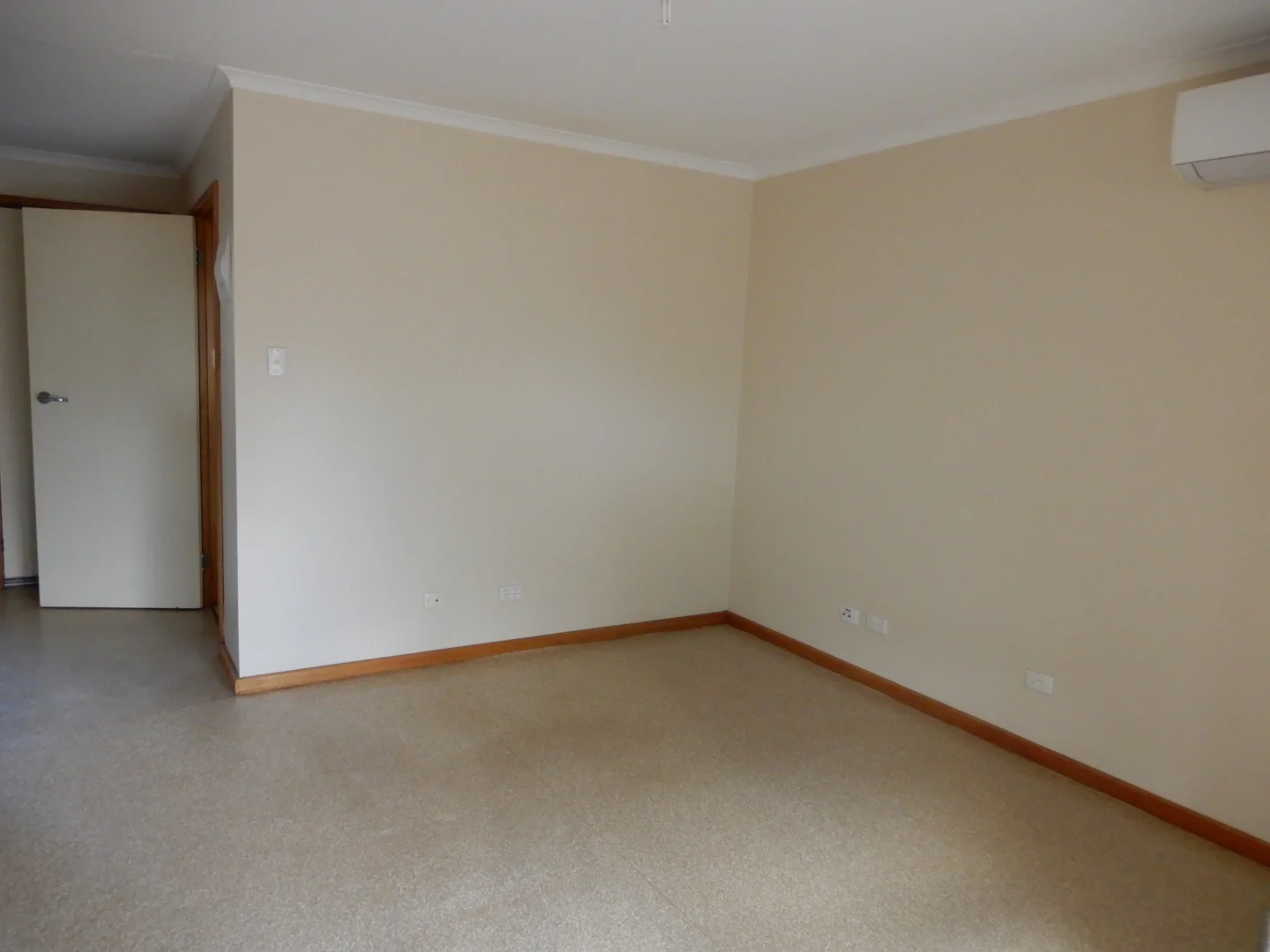 Additional image 3 of Unit 10/2 Dahlmyra Avenue, Hamley Bridge SA 5401