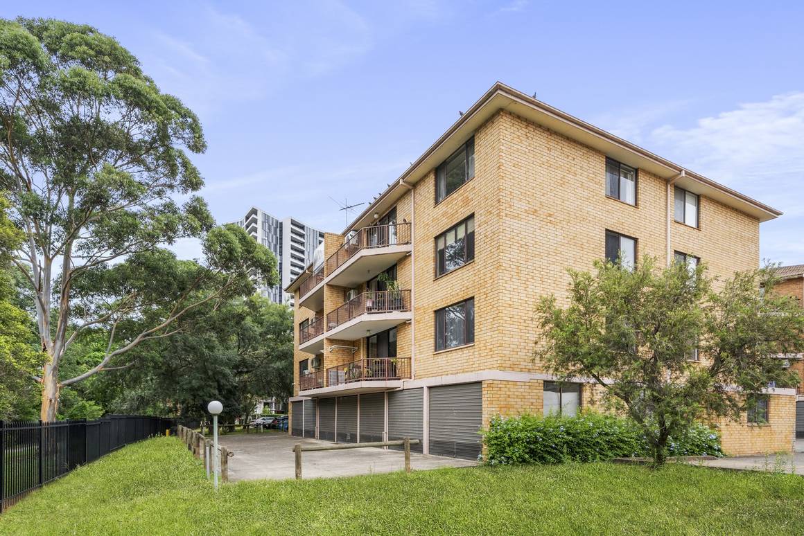 Picture of 60/1 Riverpark Drive, LIVERPOOL NSW 2170
