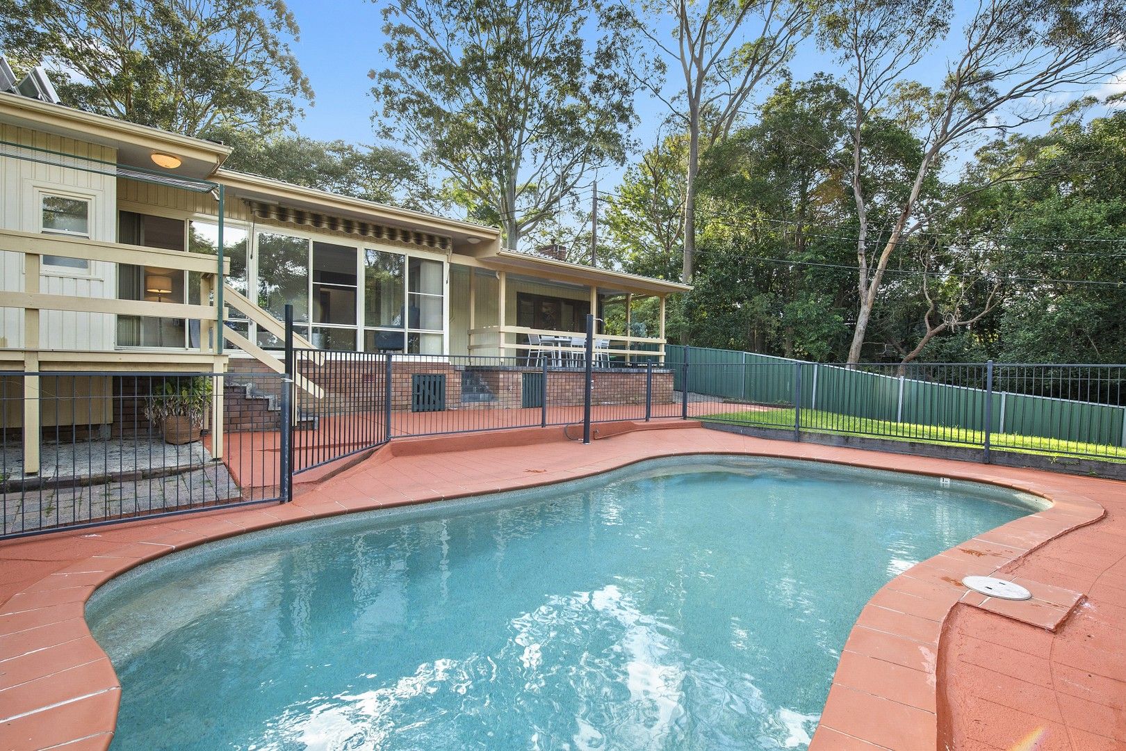 4 Bushlands Avenue, Hornsby Heights NSW 2077, Image 2