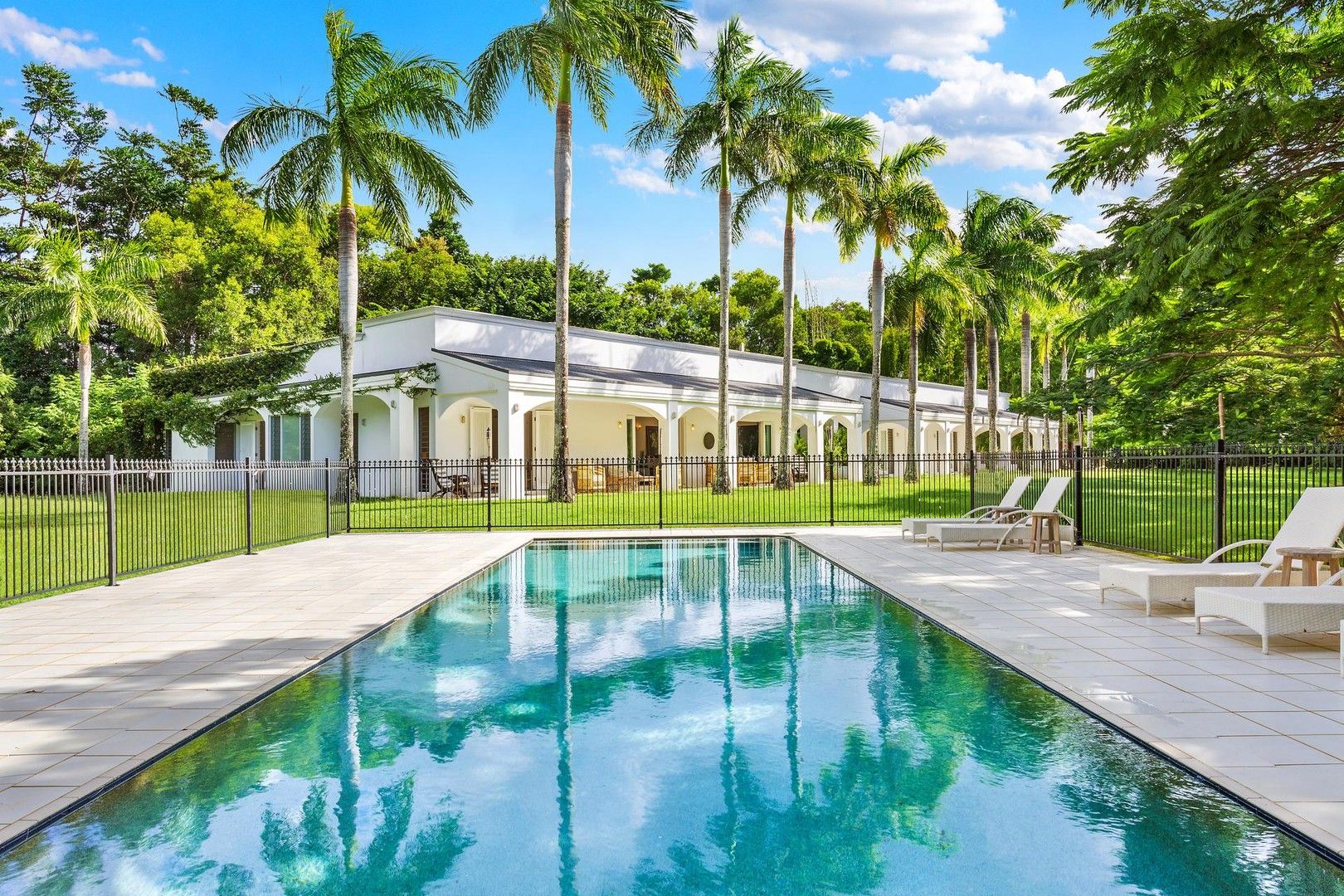 15 Magnolia Place, Ewingsdale Property History & Address Research