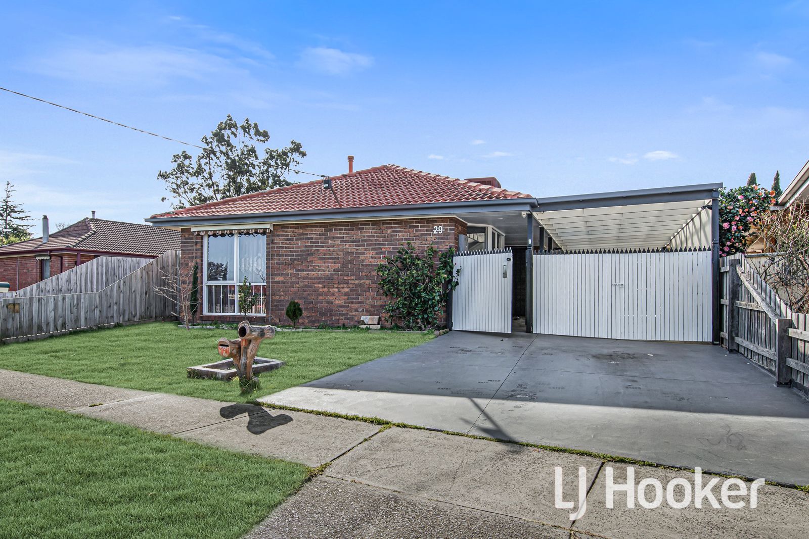 3 bedrooms Apartment / Unit / Flat in 29 Sarah Place HAMPTON PARK VIC, 3976