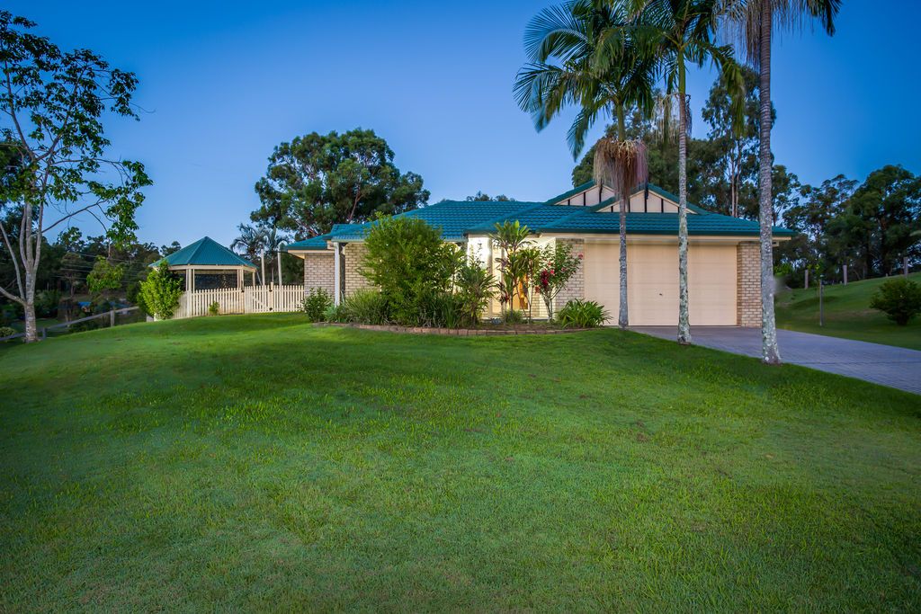 11 Liquidamber Close, Tallai QLD 4213, Image 2