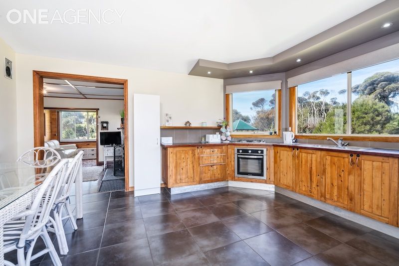 2 Larooma Road, Hawley Beach TAS 7307, Image 2