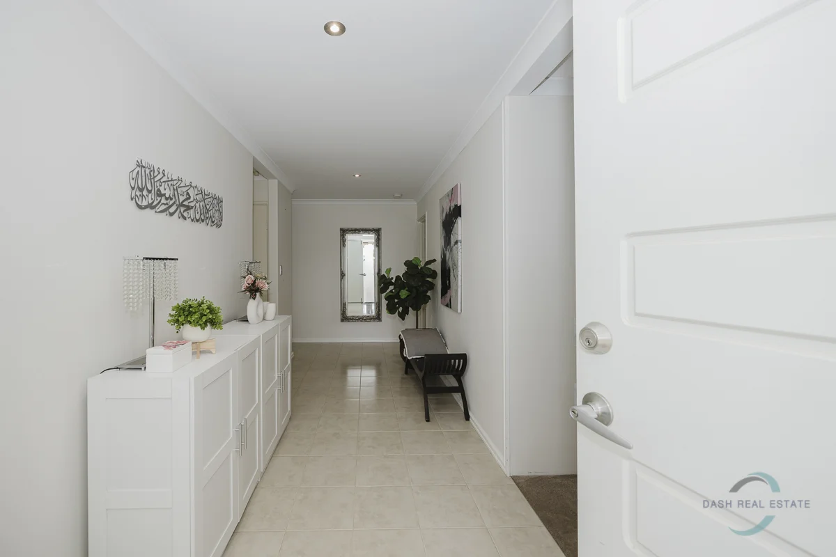 Additional image 3 of 68 Leschenault Loop, Banksia Grove WA 6031