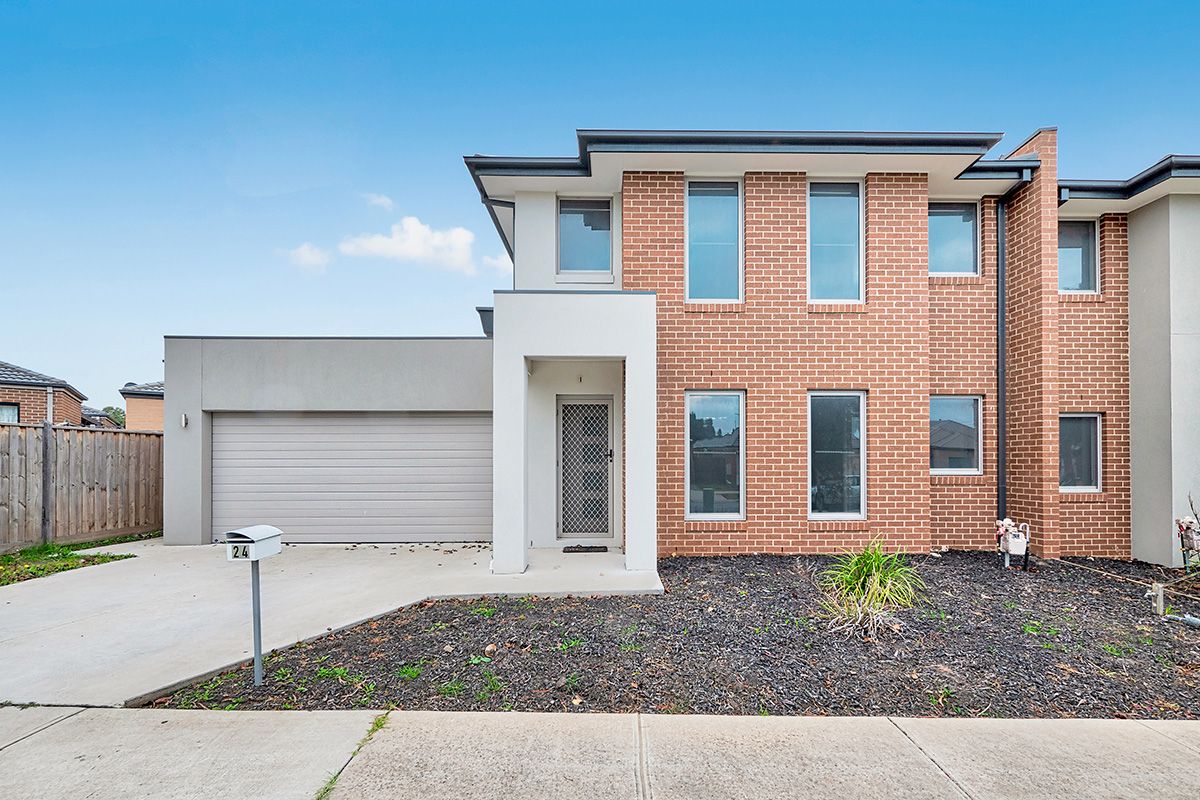 24 Braestar Street, Cranbourne VIC 3977, Image 0