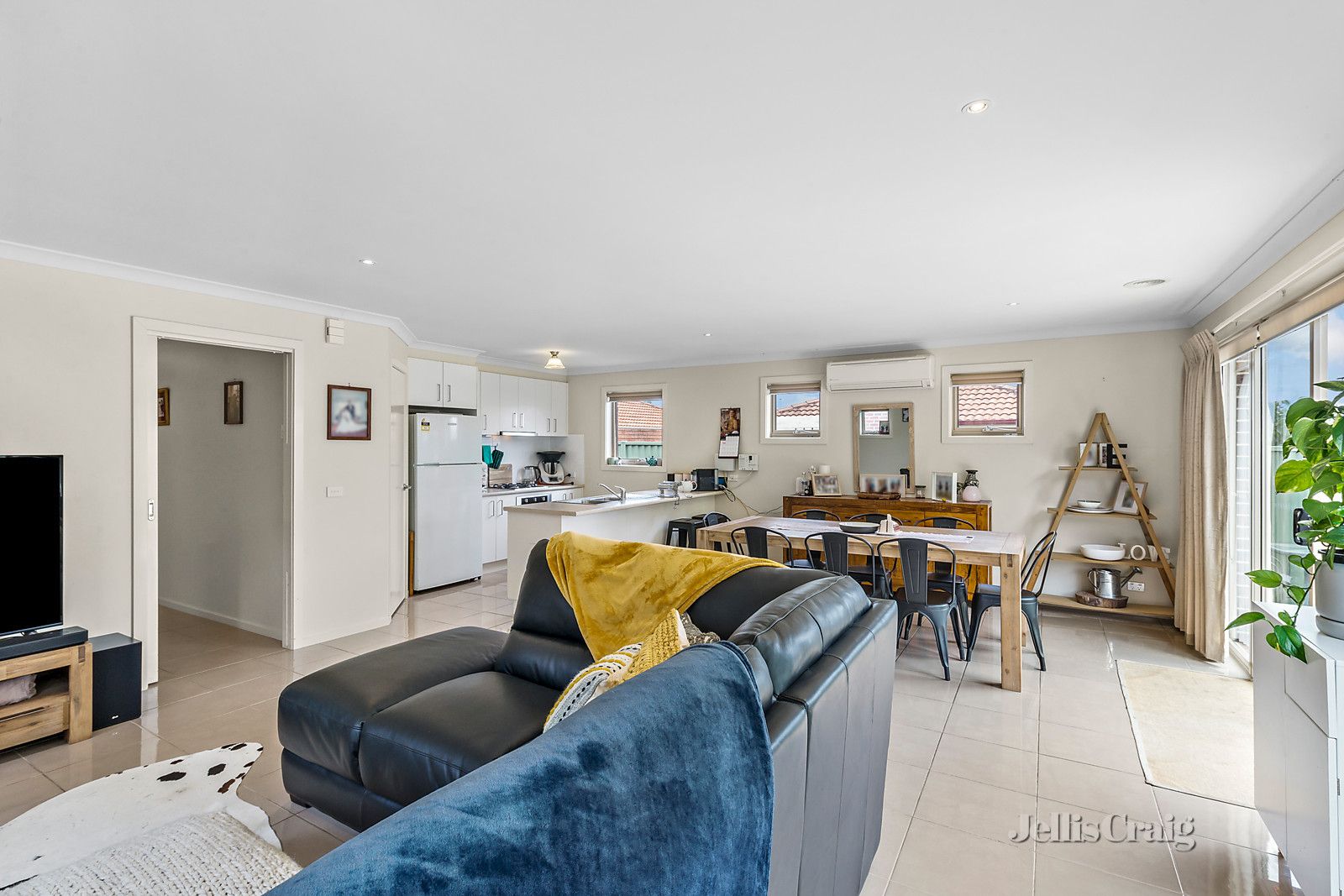 3/5 Canterbury Street, Brown Hill VIC 3350, Image 2