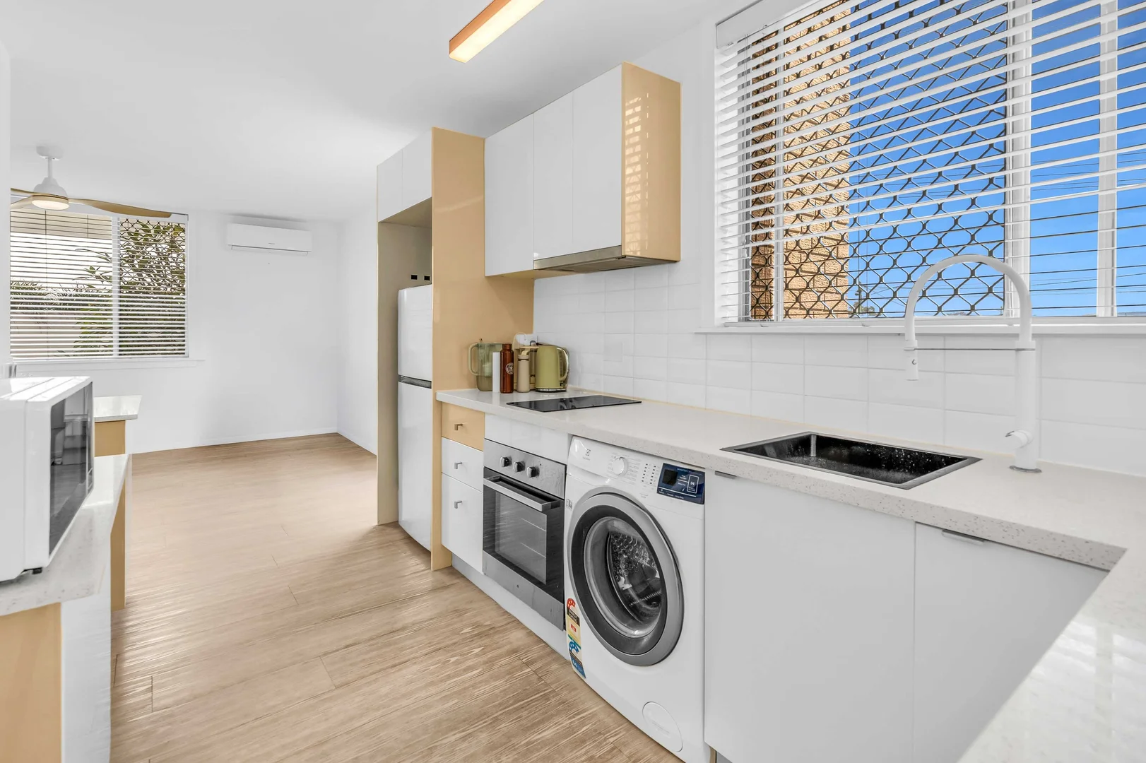 Additional image 4 of 2/2589 Gold Coast Highway, Mermaid Beach QLD 4218