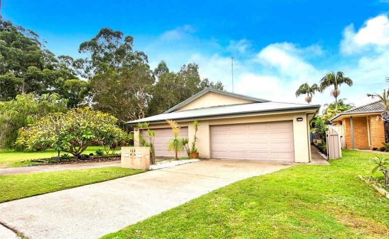 3 bedrooms Duplex in 113A Government Rd SHOAL BAY NSW, 2315