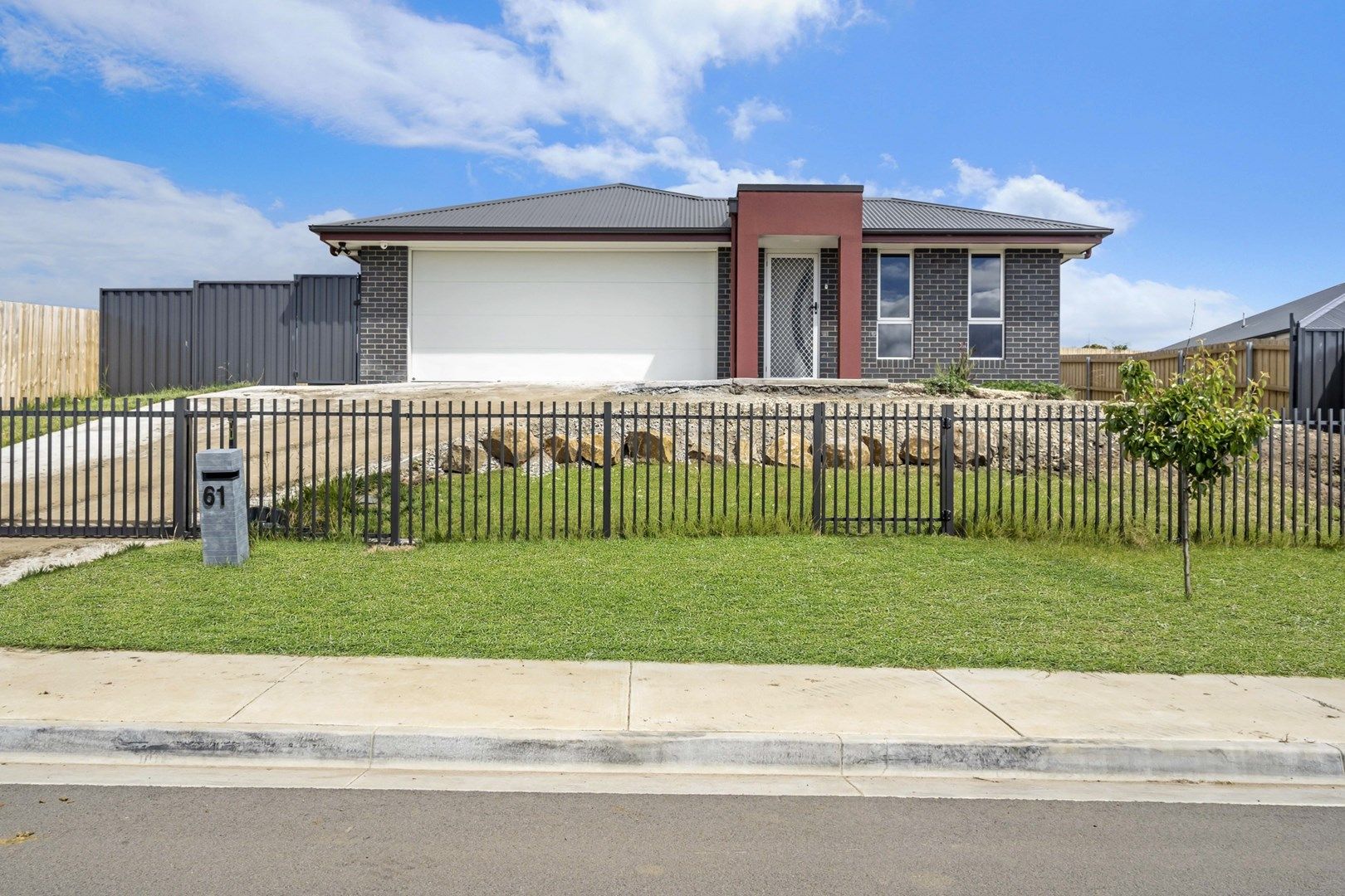 4 bedrooms House in 61 Brigalow Street LEGANA TAS, 7277