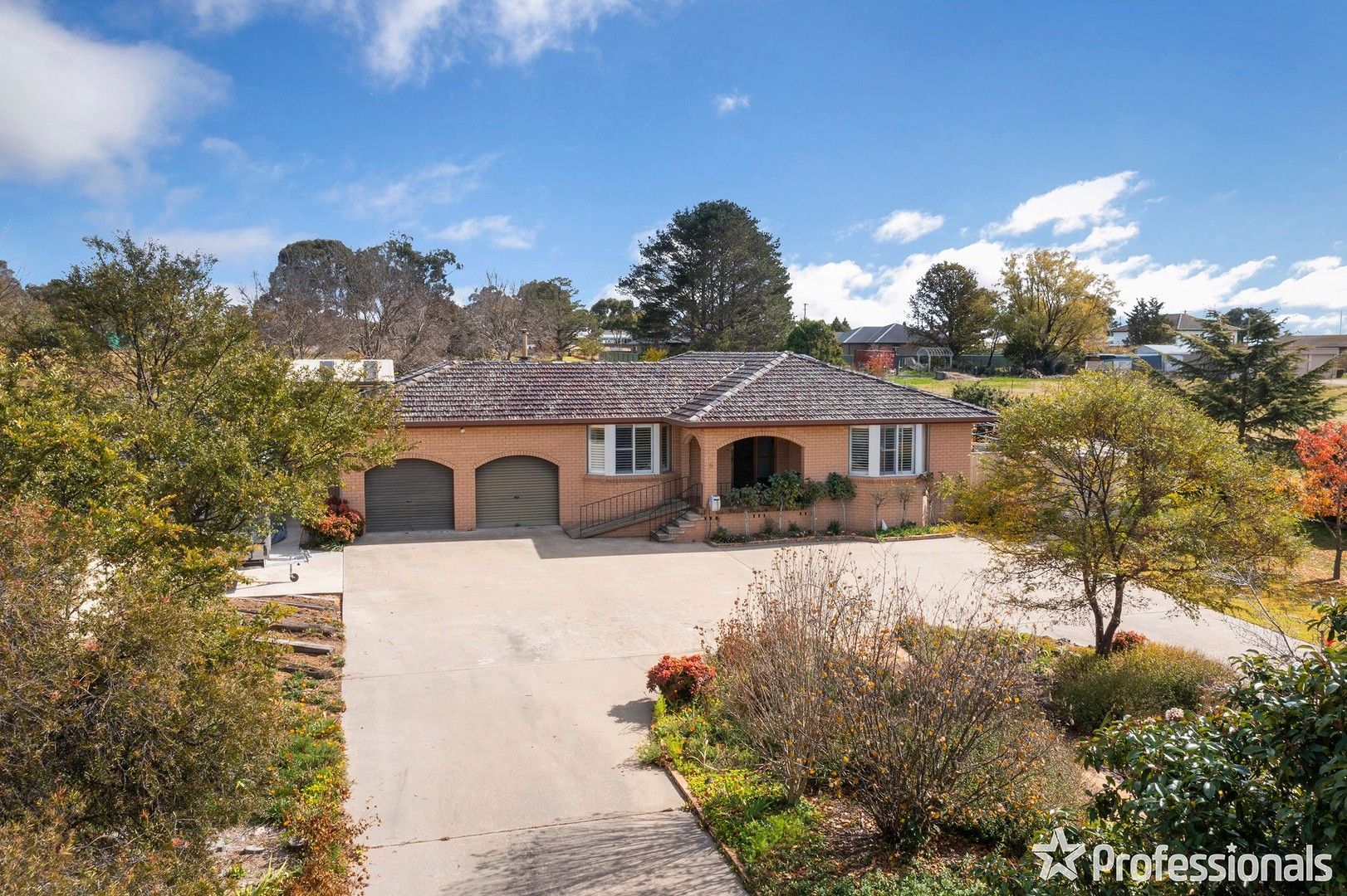Sold 5 Plane Avenue, Uralla NSW 2358 on 14 Sep 2022 2017829943 Domain