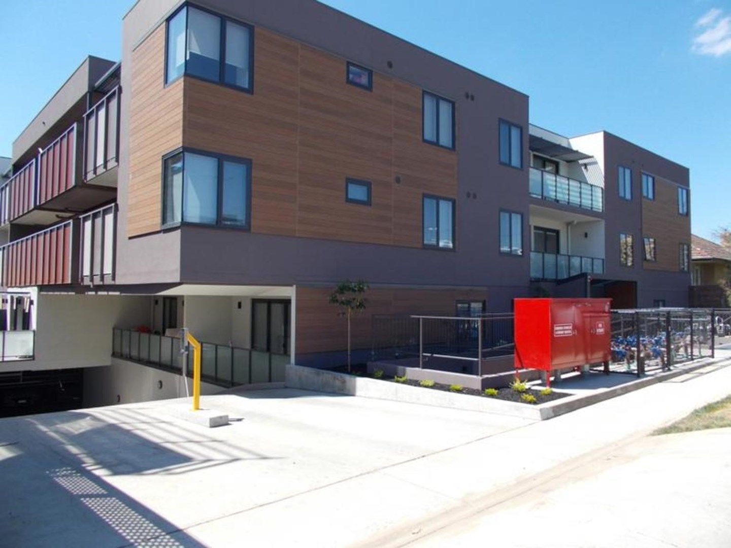 2 bedrooms Apartment / Unit / Flat in 102/379-381 Burwood Highway BURWOOD VIC, 3125