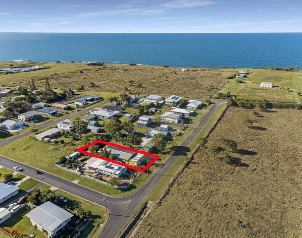 104 Sea Park Road, Burnett Heads QLD 4670