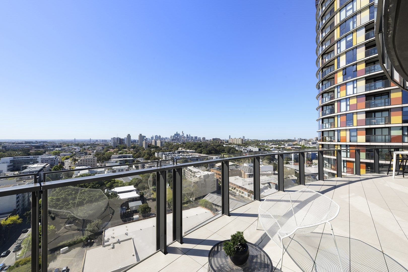 3 bedrooms Apartment / Unit / Flat in 1915/303 Botany Road ZETLAND NSW, 2017