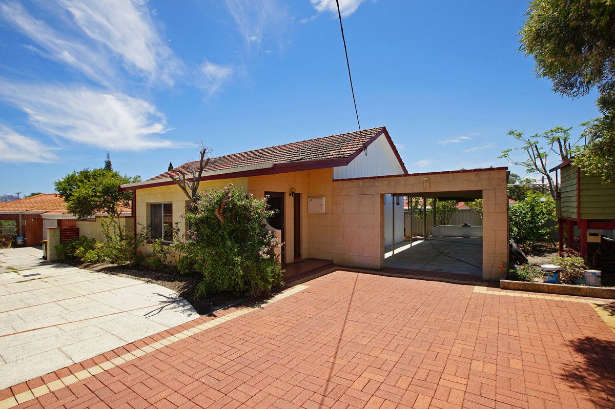 3 bedrooms House in 5 Renshaw Place MORLEY WA, 6062