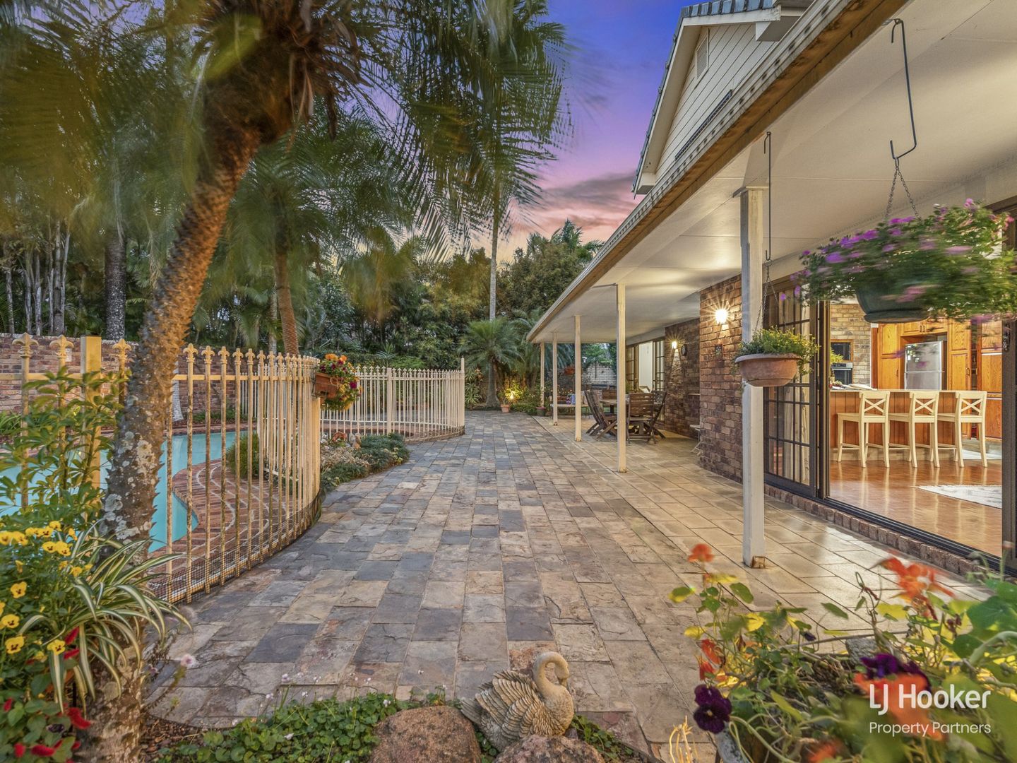 12 Bonutto Court, Robertson QLD 4109, Image 2