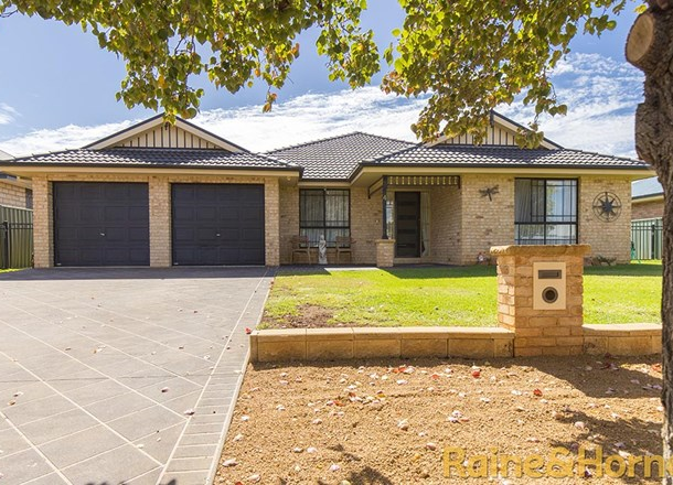 4 Lachlan Way, Dubbo NSW 2830