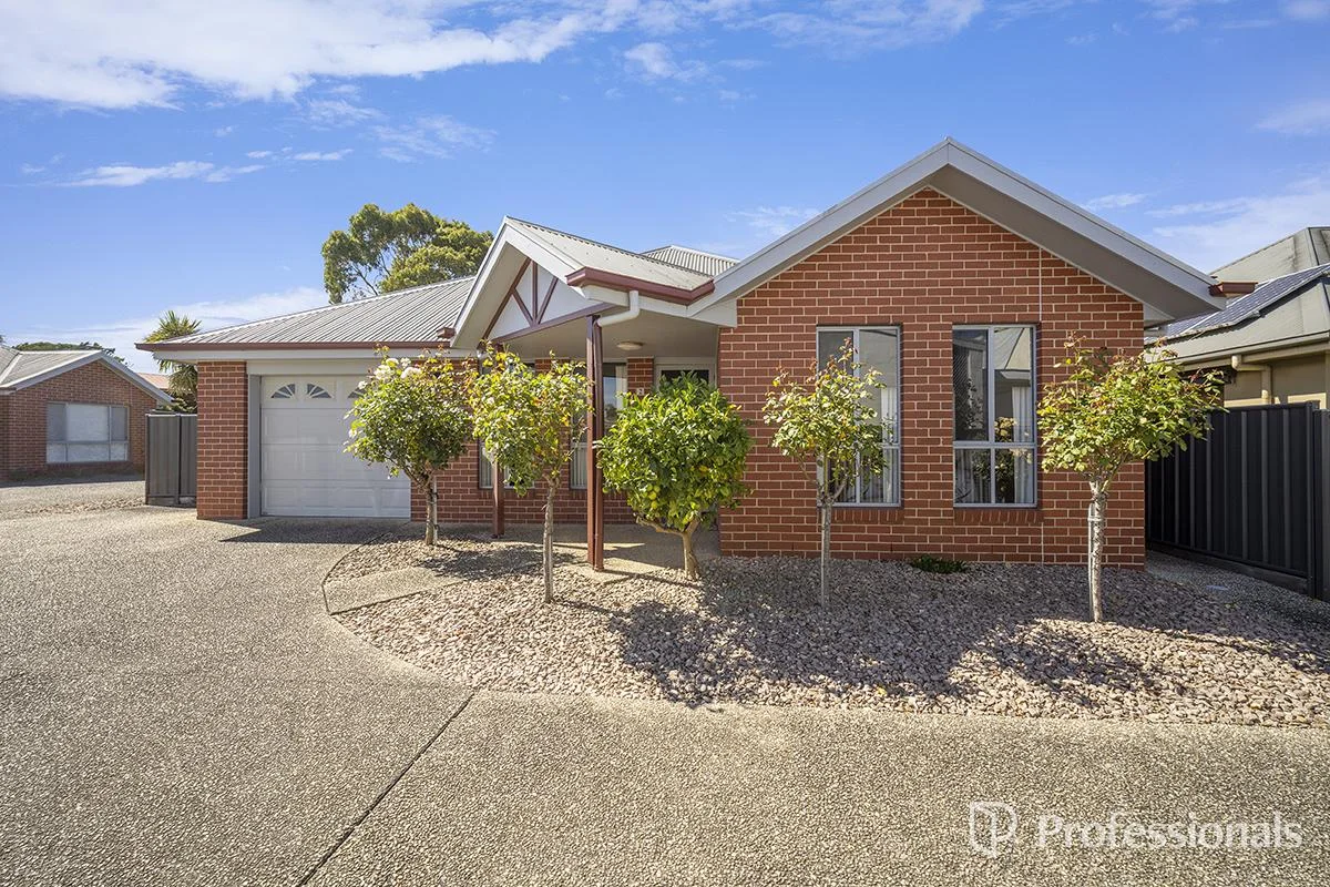 Primary image of 2/83 Hamilton Place, Hamilton VIC 3300